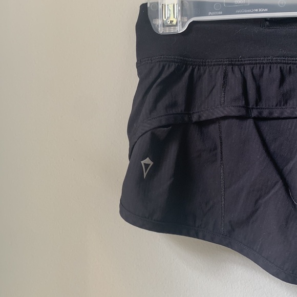 Black Ivivva Lululemon Girls Shorts - Picture 5 of 5